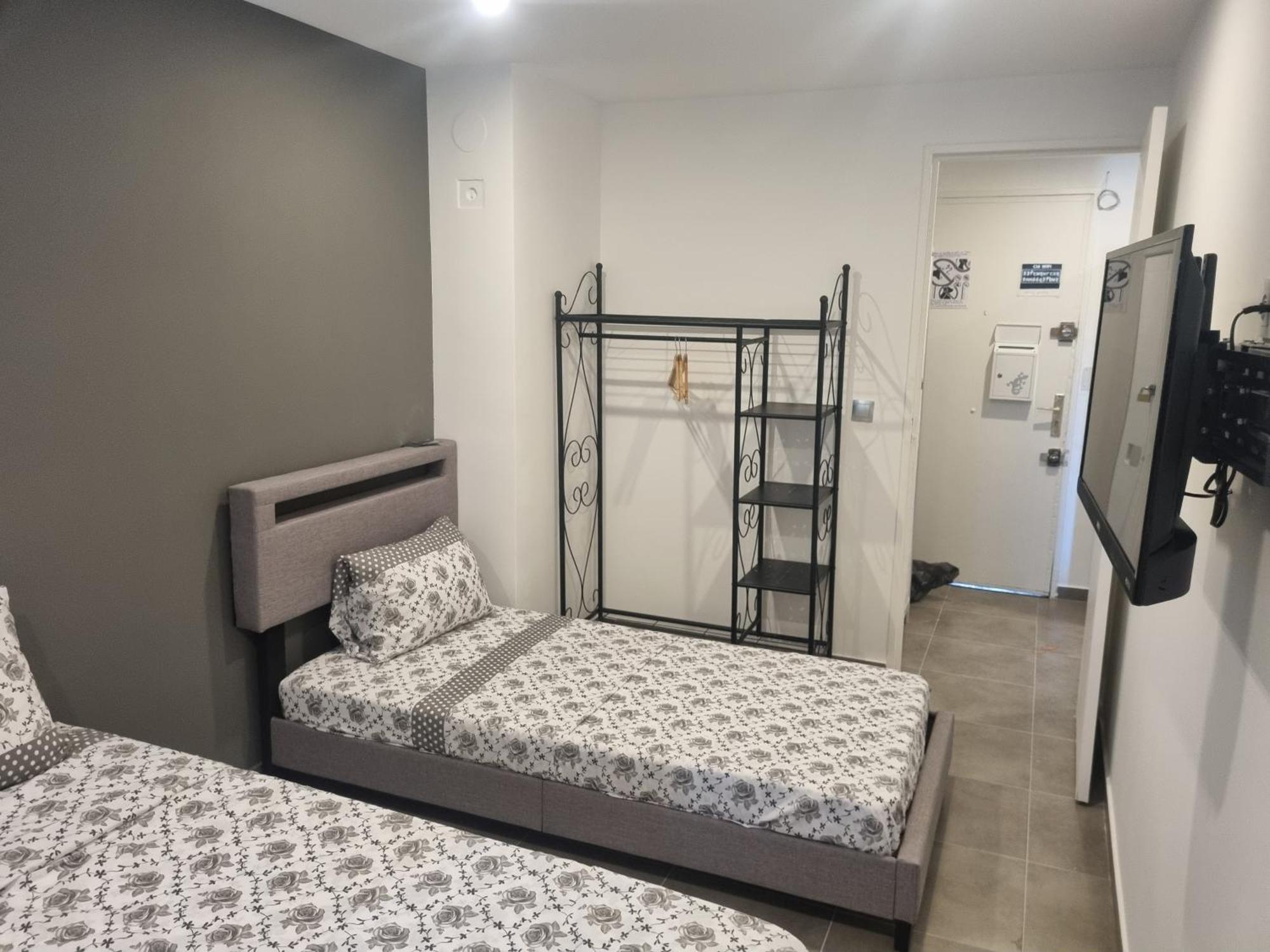 Chambre Privative Renove 2024, Climatisation, Tramway Sur Place , 12 Min Centre, 16 Min Plage, Apercu Lateral Mer, 2 Wc Avec 2 Salle De Bain, Private Room Renovated 2024, Air-Conditioned , Tram On Spot, 2 Toilets And 2 Bathrooms Ница Екстериор снимка