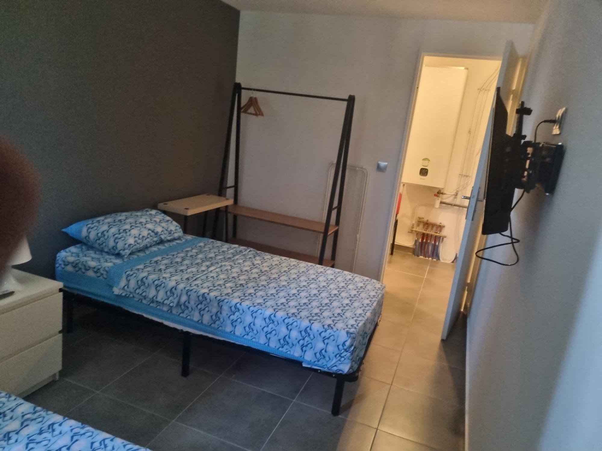 Chambre Privative Renove 2024, Climatisation, Tramway Sur Place , 12 Min Centre, 16 Min Plage, Apercu Lateral Mer, 2 Wc Avec 2 Salle De Bain, Private Room Renovated 2024, Air-Conditioned , Tram On Spot, 2 Toilets And 2 Bathrooms Ница Екстериор снимка